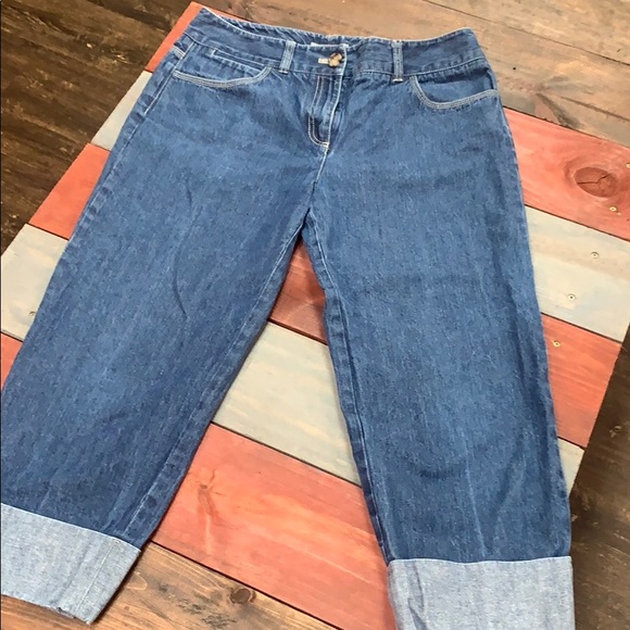 Ann Taylor Denim - 🔥BOGO FREE Ann Taylor Cuffed Capri Jeans